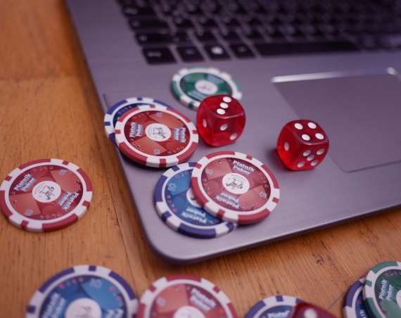 Exploatează la maximum bonusurile și promoțiile de la cazinourile online pentru a-ți crește șansele de câștig