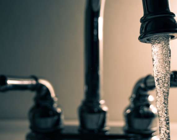 De ce ar trebui să optezi pentru un dedurizator de apă în casa ta