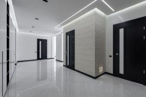 usi metalice apartament